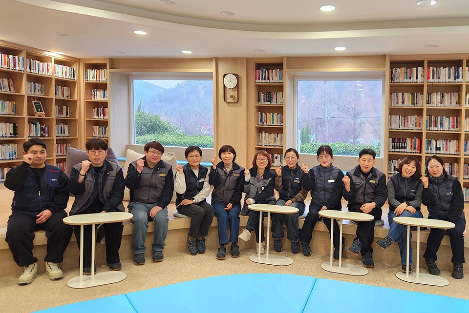 キュライト, ブックカフェボランティア激励昼食会を開催