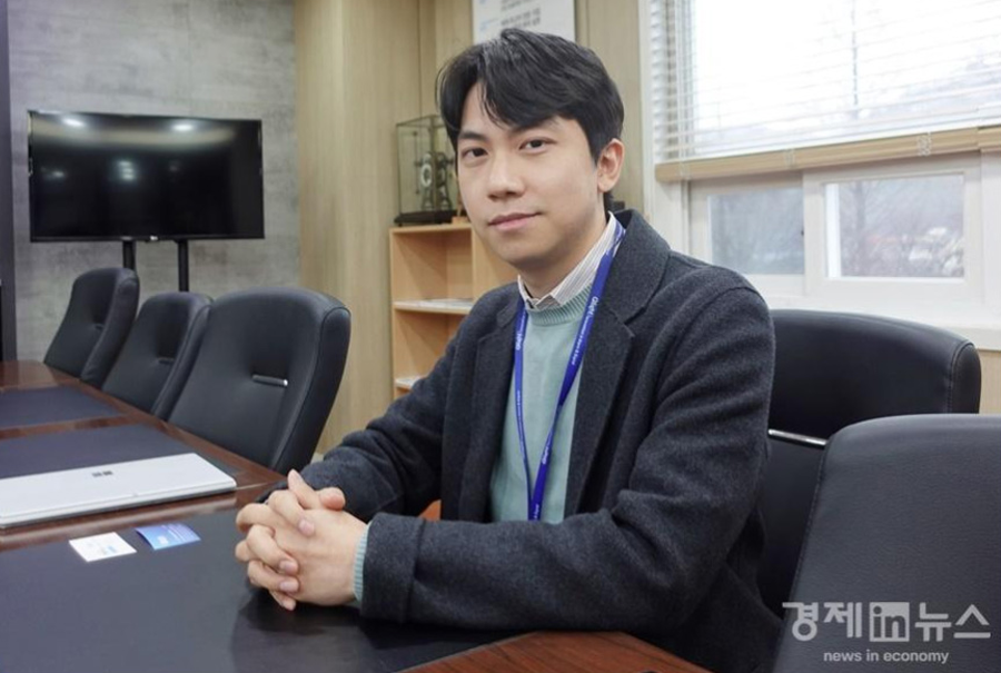 신호정보기기에 오랜 노하우를 담아 산업현장의 안전을 담당하다, 큐라이트